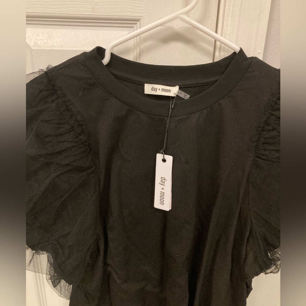 NWT Day + Moon Tulle Puff-Sleeve Black Top Women's Size Large - Picture 2 of 4